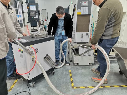 8000L/H เครื่องทําความสะอาดสลัด CNC เครื่องมืออุปกรณ์กําจัดสลัด